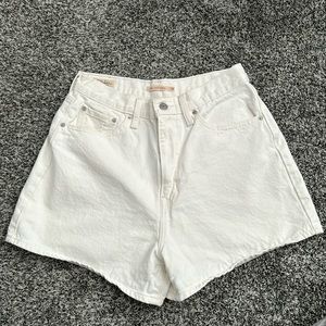 Levi’s High Loose Shorts - Size 29